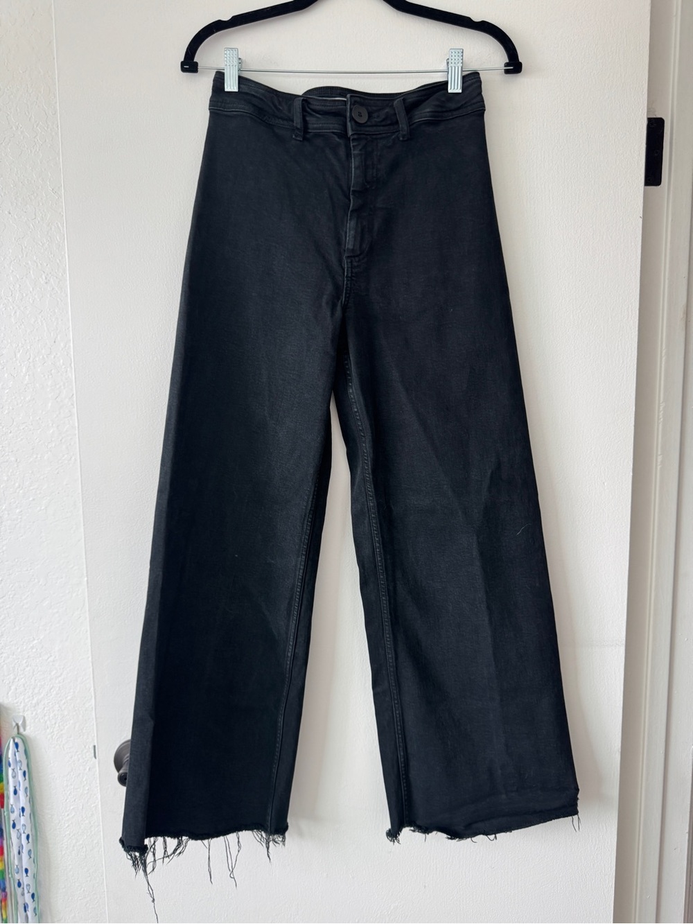 Zara Black Wide Leg Jeans | Women’s Size 6 | Raw Hem | High Rise